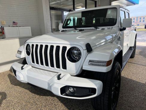 Used 2021 Jeep Gladiator Overland image 5