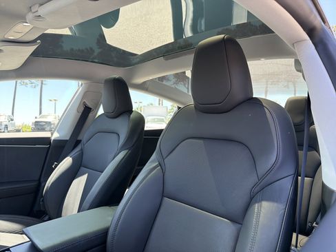 Used 2025 Tesla Model 3 Long Range AWD/4WD image 30