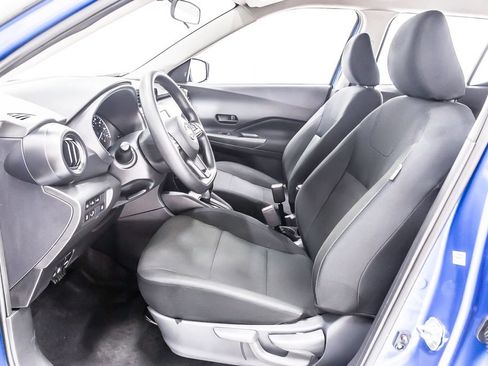 Used 2025 Nissan Kicks Play S FWD image 24