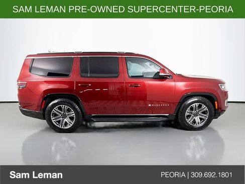 Used 2022 Jeep Wagoneer Series III AWD/4WD image 8