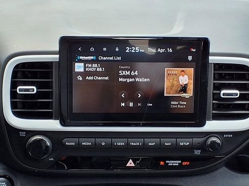 Used 2025 Hyundai Venue Limited FWD image 14