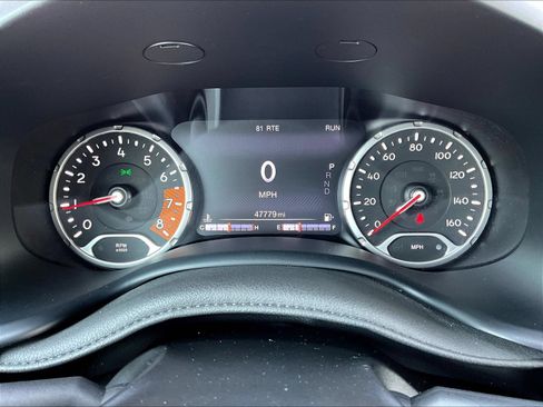 Used 2023 Jeep Renegade Trailhawk AWD/4WD image 16