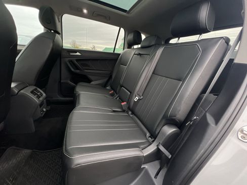 Used 2022 Volkswagen Tiguan SE image 24