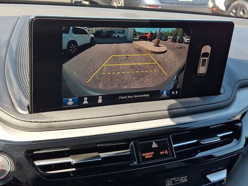 Certified 2026 Acura MDX SH-AWD w/ Technology Package image 18