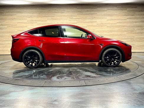 Used 2023 Tesla Model Y Long Range AWD/4WD image 25