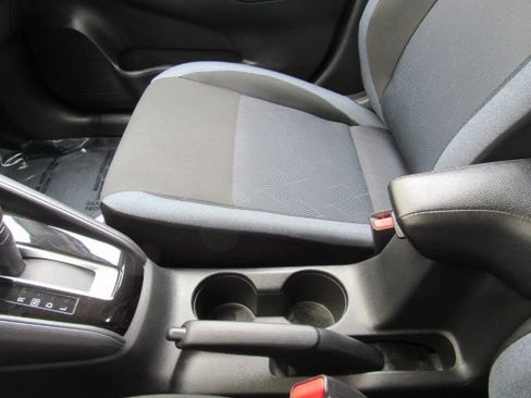 Used 2024 Nissan Versa SV image 40