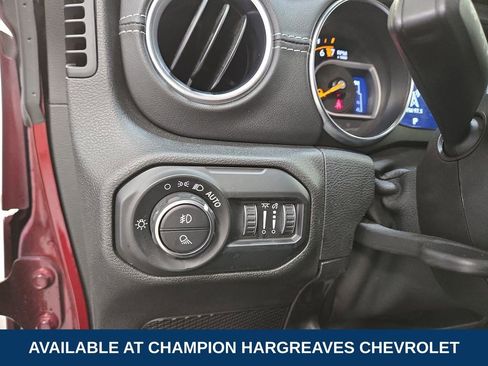 Used 2021 Jeep Gladiator Overland w/ Popular Equipment Package image 23