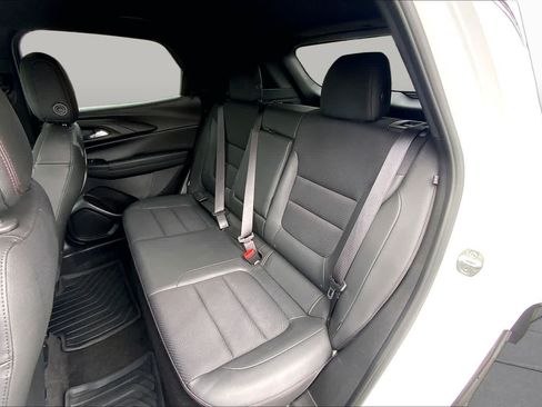 Used 2021 Chevrolet TrailBlazer RS w/ Technology Package FWD image 20