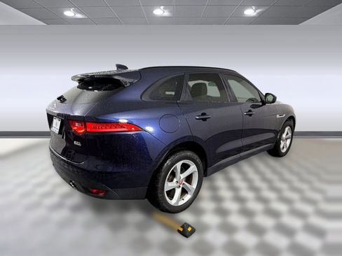 Used 2018 Jaguar F-PACE Premium image 9
