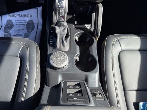 New 2025 Ford Bronco Badlands image 25