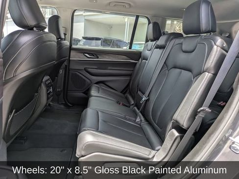 Used 2023 Jeep Grand Cherokee L Limited w/ Black Appearance Package AWD/4WD image 20