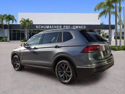 Certified 2023 Volkswagen Tiguan SE FWD image 5