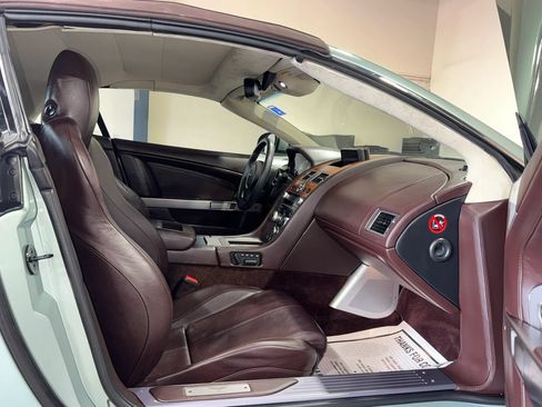 Used 2010 Aston Martin DB9 Volante RWD image 24