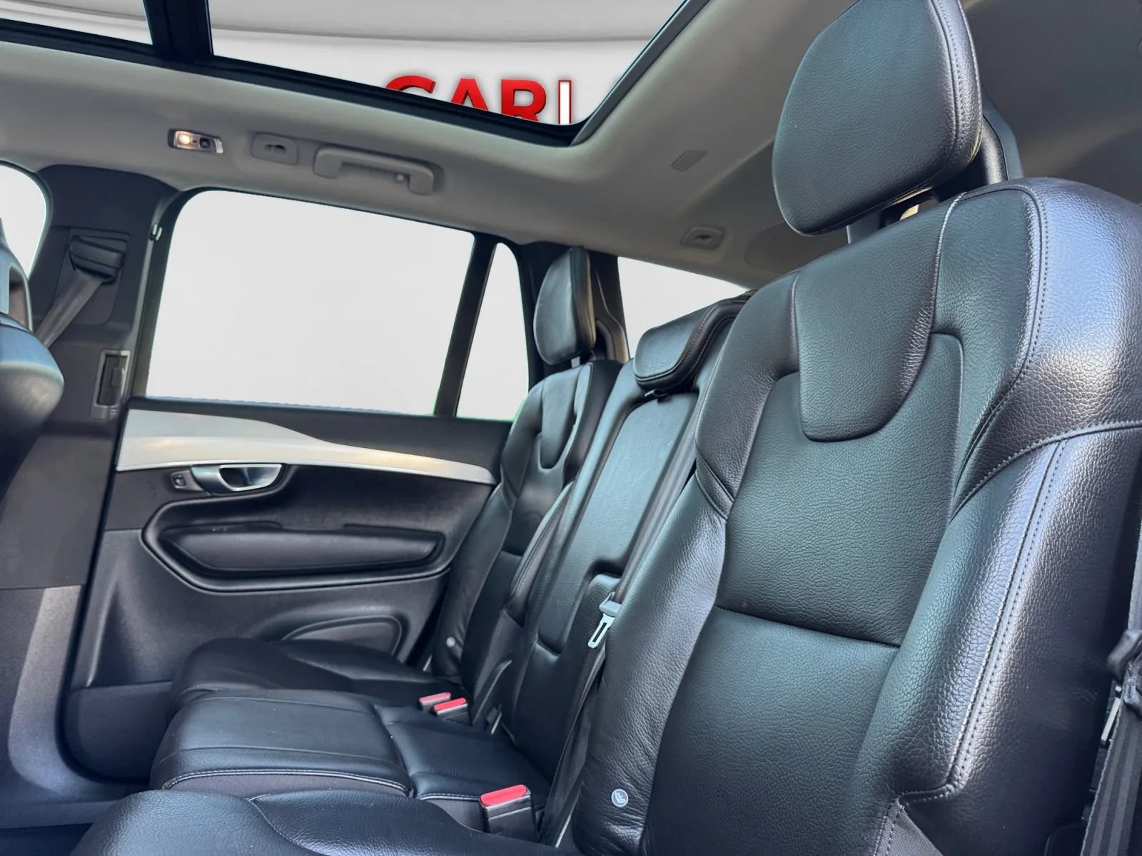 Used 2018 Volvo XC90 T5 Momentum w/ Convenience Package FWD image 17