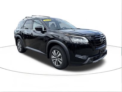 Used 2023 Nissan Pathfinder SL