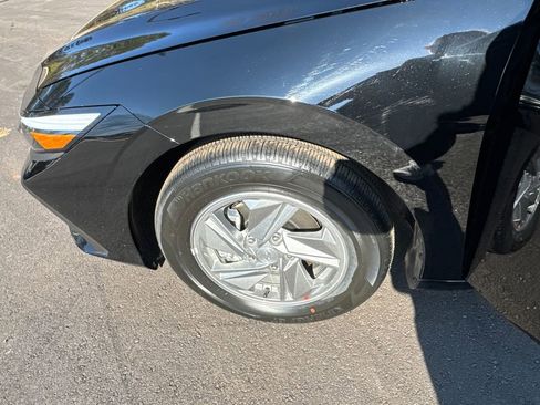 New 2026 Hyundai Elantra SE image 21