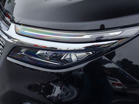 Used 2022 Chevrolet Equinox Premier AWD/4WD image 23