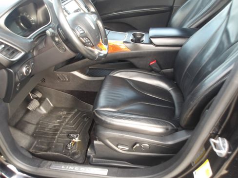 Used 2016 Lincoln MKX Select w/ Select Plus Package image 19