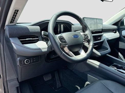 New 2026 Ford Explorer Active w/ Active Comfort Package RWD image 9
