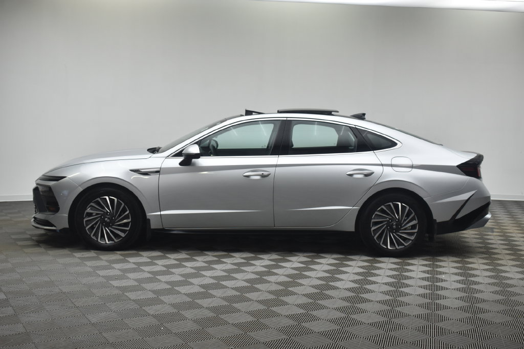 Used 2026 Hyundai Sonata SEL FWD image 9