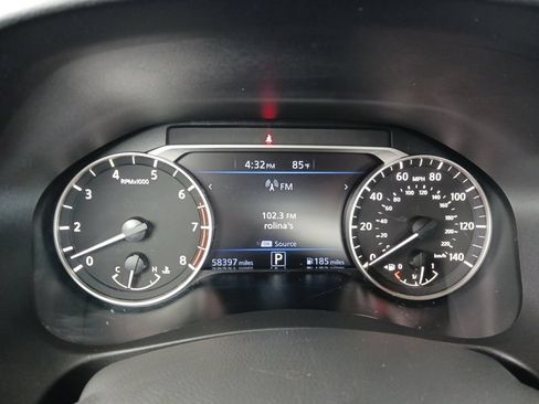 Used 2024 Nissan Altima 2.5 SV FWD image 18