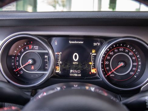 Used 2018 Jeep Wrangler Unlimited Rubicon w/ Safety Group image 13