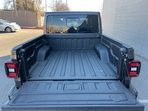 New 2026 Jeep Gladiator Mojave image 23