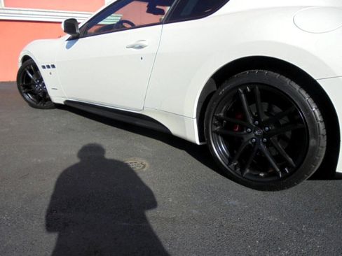 Used 2017 Maserati GranTurismo Sport image 26