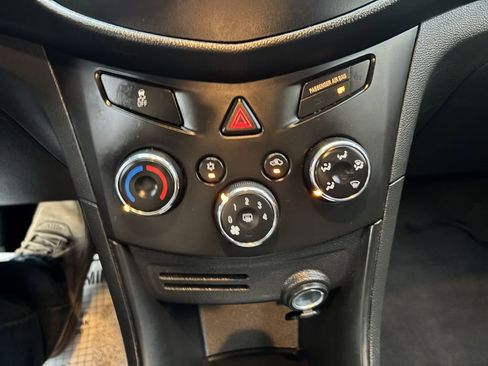 Used 2016 Chevrolet Trax LS image 24