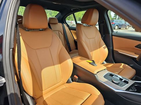 Used 2025 BMW 330i Sedan RWD image 14