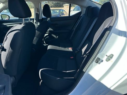 Used 2024 Nissan Sentra SV FWD image 7