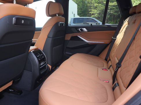 New 2026 BMW X5 sDrive40i w/ Climate Comfort Package RWD image 12