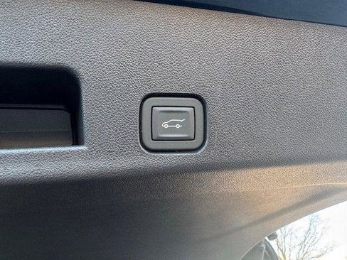 New 2026 Buick Enclave Sport Touring w/ Power Package image 7