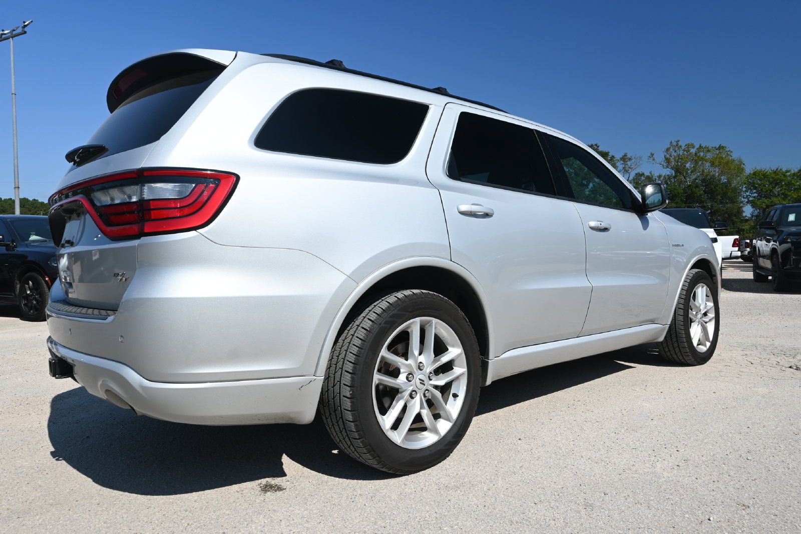Used 2025 Dodge Durango R/T AWD/4WD image 2