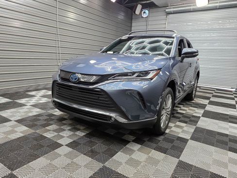 Used 2023 Toyota Venza XLE AWD/4WD image 46