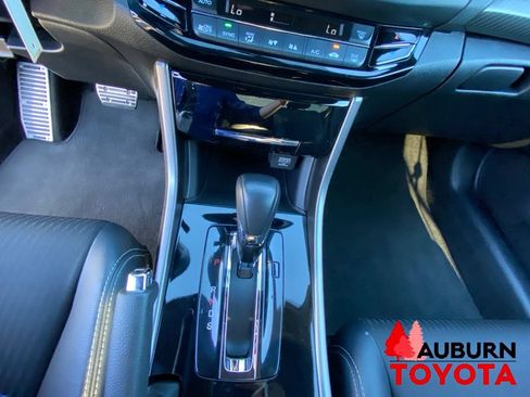 Used 2017 Honda Accord Sport image 39