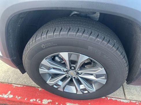 Used 2025 Chevrolet Equinox LT image 22