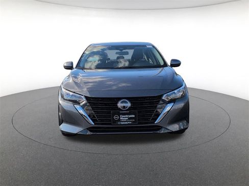 New 2025 Nissan Sentra SV image 2