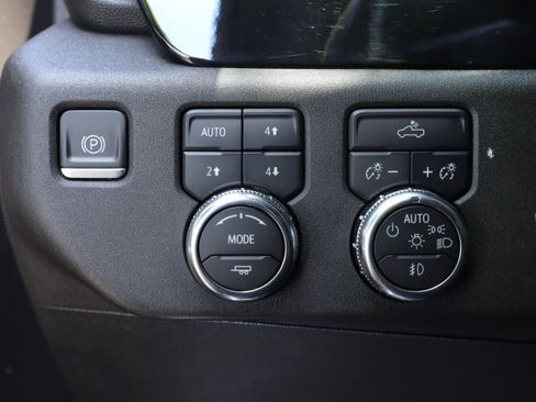 Used 2024 GMC Sierra 1500 Elevation AWD/4WD image 21