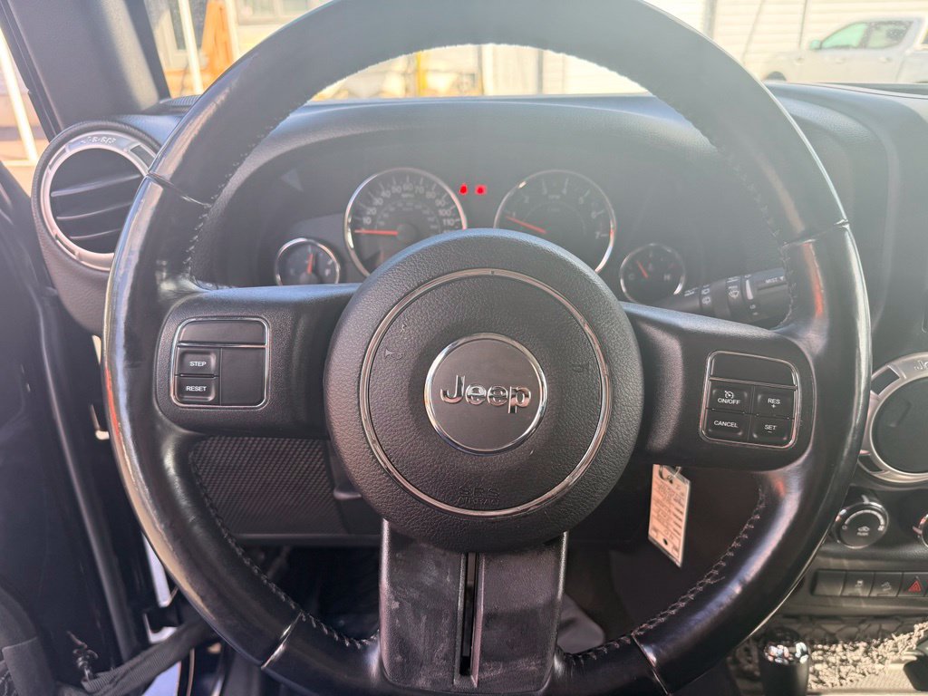 Used 2018 Jeep Wrangler Unlimited Sahara AWD/4WD image 17