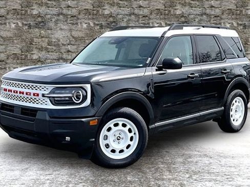 New 2025 Ford Bronco Sport Heritage w/ Convenience Package AWD/4WD image 2