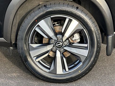 Used 2023 Nissan Rogue SL w/ SL Premium Package image 14