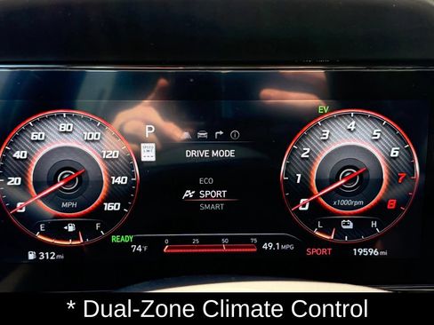 Certified 2025 Hyundai Elantra Limited FWD image 29