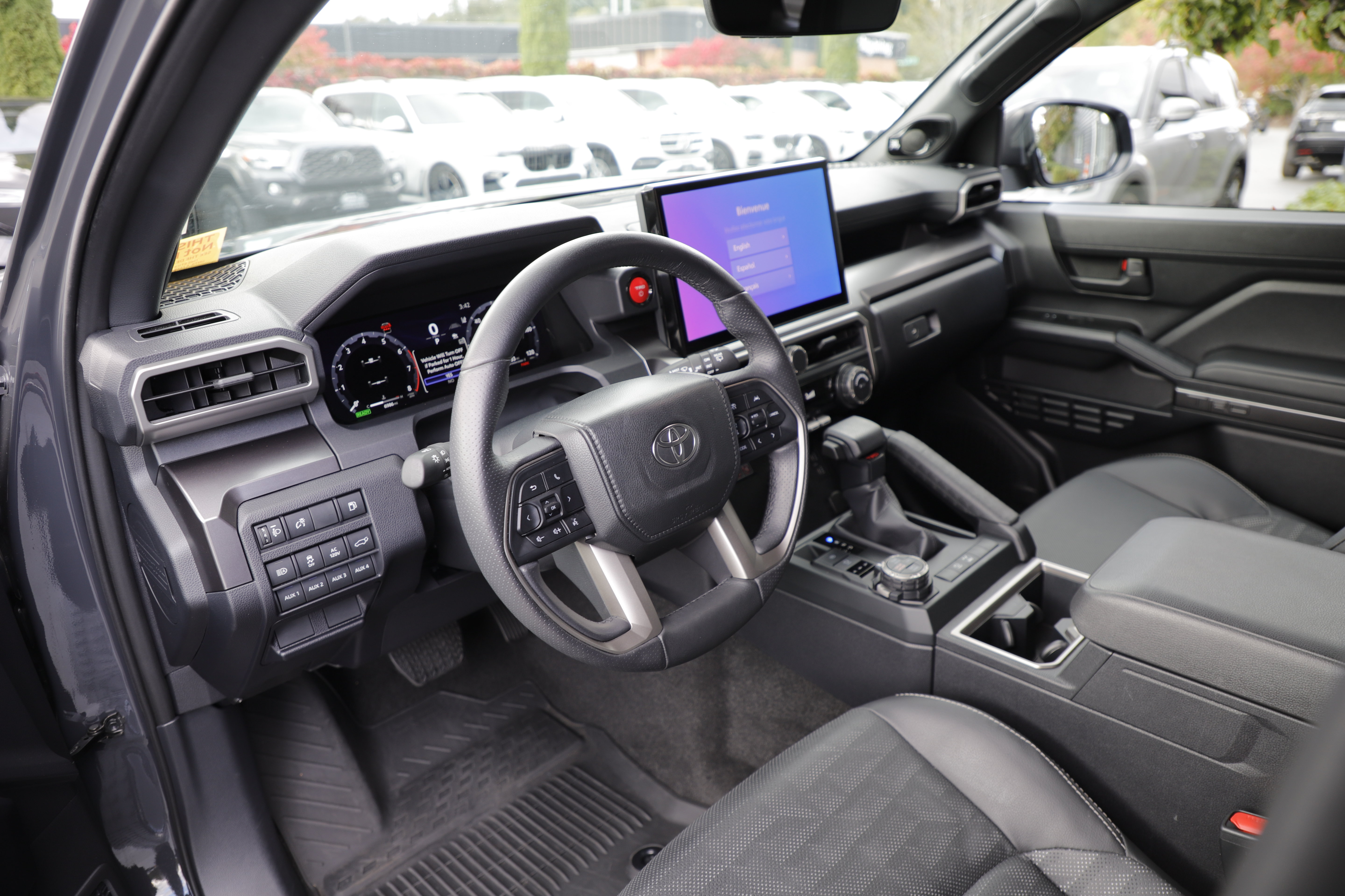 Used 2025 Toyota 4Runner TRD Off-Road Premium AWD/4WD image 16