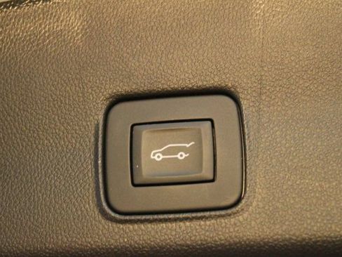 Used 2025 Chevrolet TrailBlazer LT w/ Convenience Package image 16