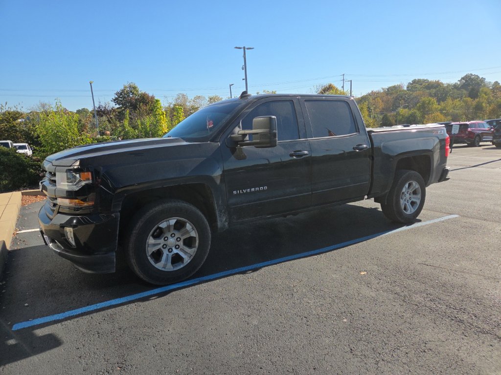 Used 2018 Chevrolet Silverado 1500 LT w/ All Star Edition AWD/4WD image 3