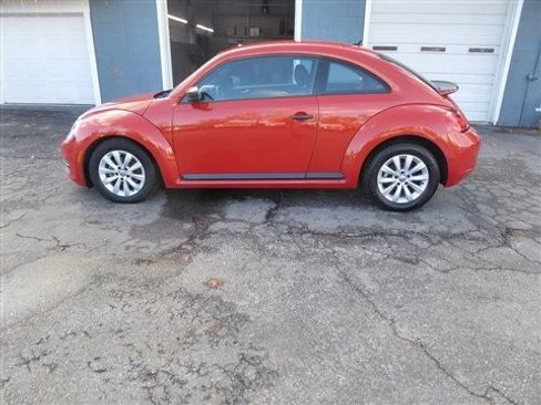Used 2016 Volkswagen Beetle 1.8T image 2