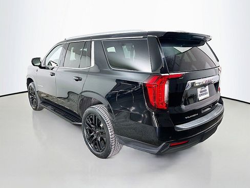 Used 2023 GMC Yukon SLE w/ Gmc Pro Safety Plus Package image 5