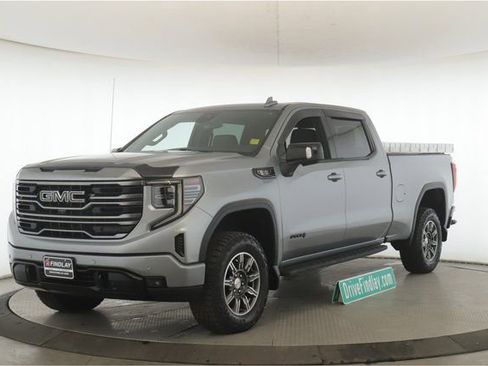 Used 2024 GMC Sierra 1500 AT4 w/ AT4 Premium Package image 10