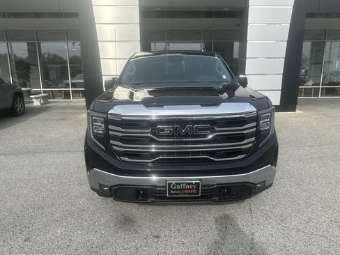 Used 2023 GMC Sierra 1500 SLT w/ SLT Premium Package image 11